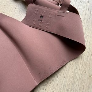 Lululemon 36C bra. Excellent condition, never worn.
